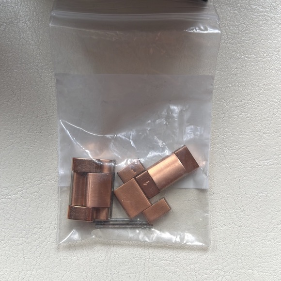 Michael Kors Rose Gold Watch - Picture 11 of 12